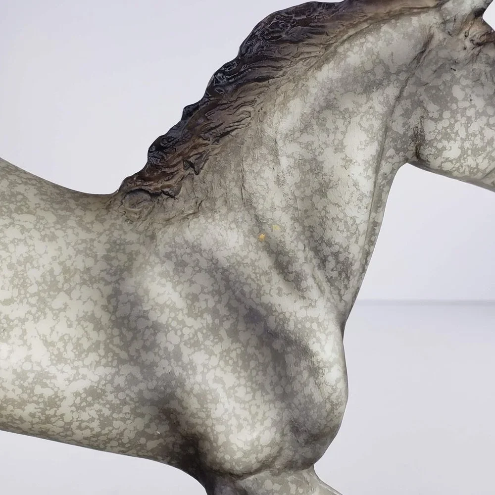 Breyer Horse Classic Hugo Saddle Club Eventing Dapple Grey Black Beauty #61105 - Picture 5 of 13